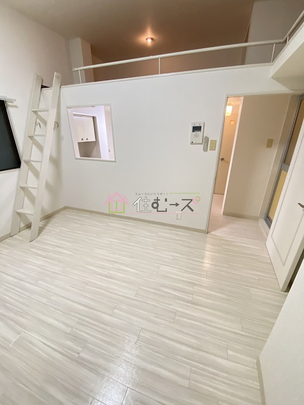 エムロード駒川 リビング