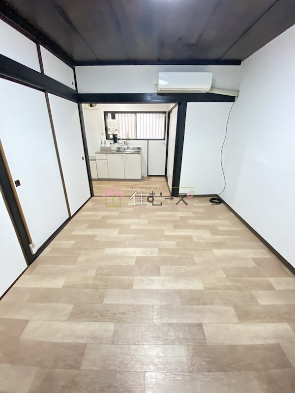 公園南矢田1-29-4借家（連棟右端） リビング