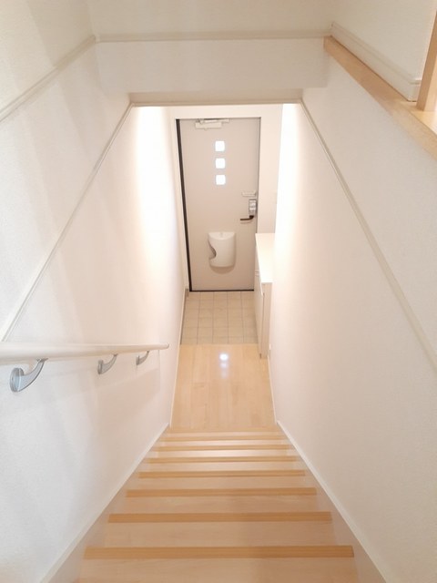 ヴィルヌーヴ１２ 玄関