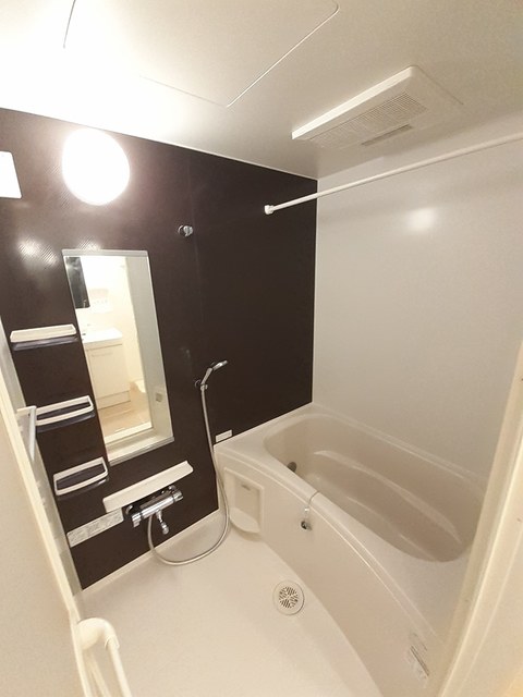 ヴィルヌーヴ１２ 風呂画像