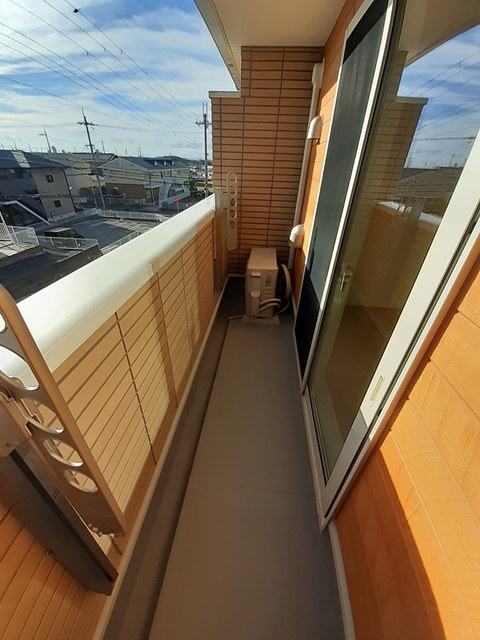 ヴィルヌーヴ１２ ベランダ