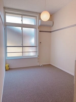 レオパレス松川 リビング