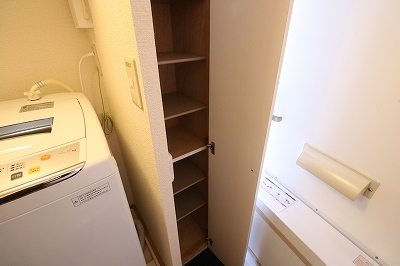 レオパレスエスポワール 玄関