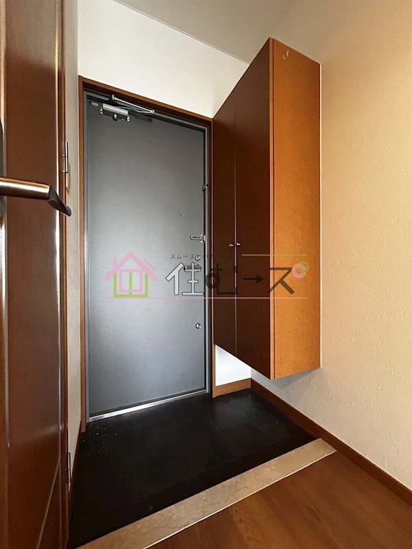 ラーレンティア 玄関