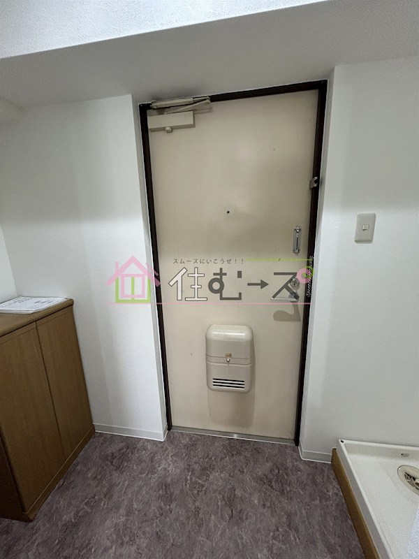 レスポワール東 玄関