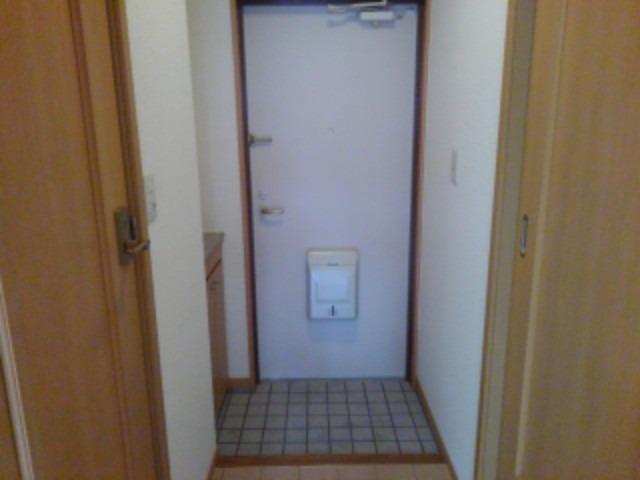 サザンクロス深井中町 玄関