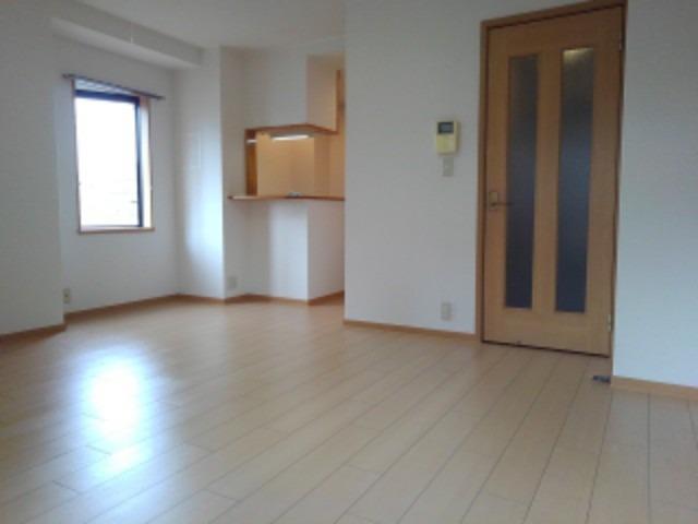 サザンクロス深井中町 リビング