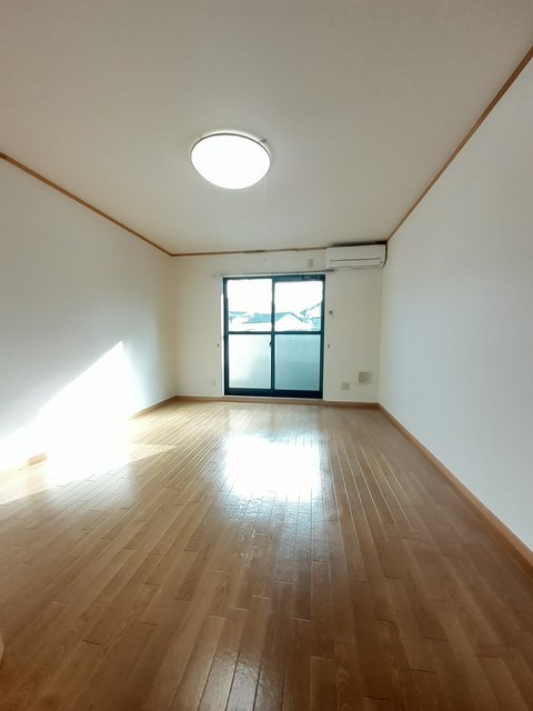 メゾン　ベルクール リビング