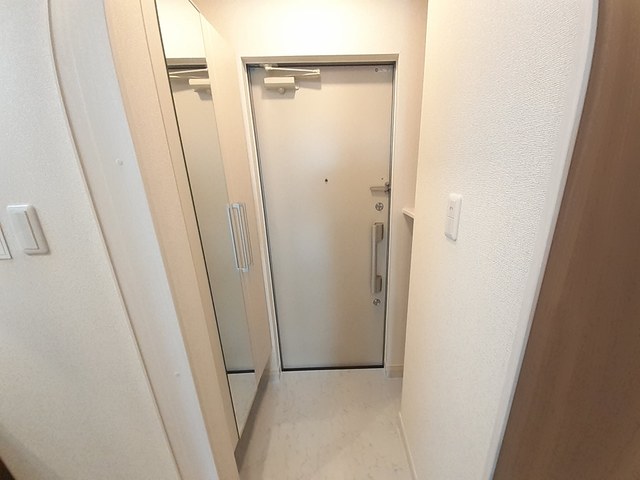 シャルモン深野　Ｗｅｓｔ 玄関