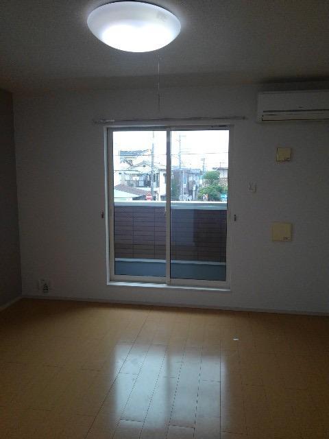 カーサ・ヴェルデ　大日 リビング