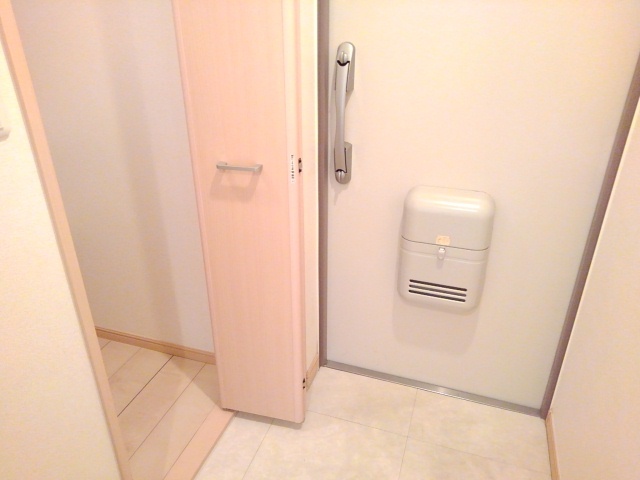 Ｆｉｏｒｅ　水無瀬 玄関