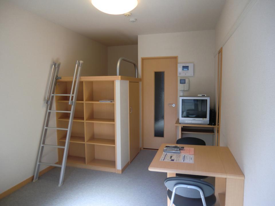 レオパレス塚口３番館 リビング