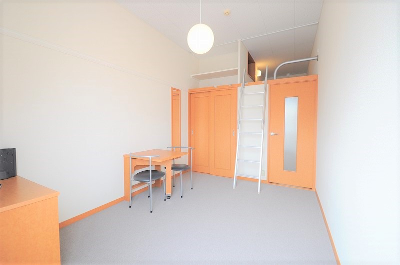 レオパレス武庫川東 ベッドルーム