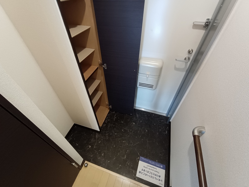 レオネクストＮａｋａｊｙｕ 玄関