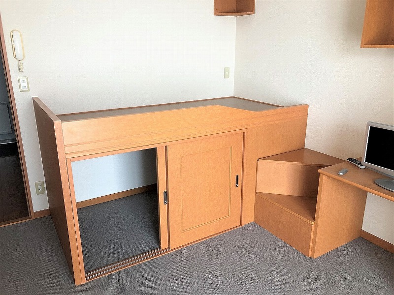 レオパレス室堂 ベッドルーム