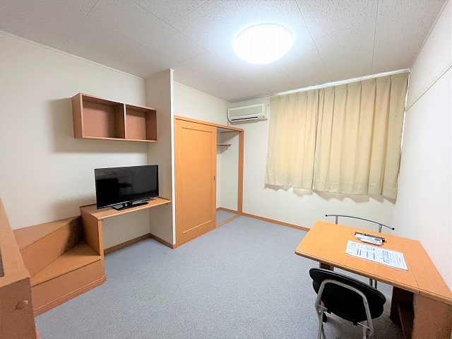 レオパレスオアシス岸和田 リビング