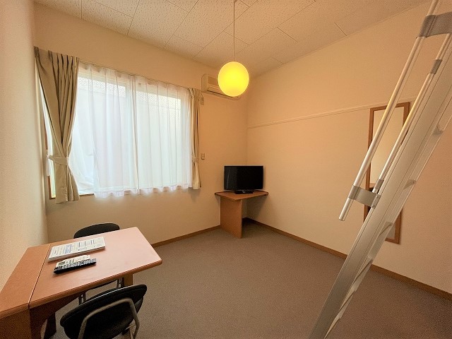 レオパレスサカグチ リビング