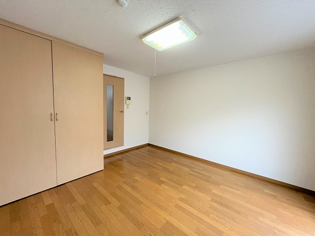 レオパレスエンディヴァー ベッドルーム