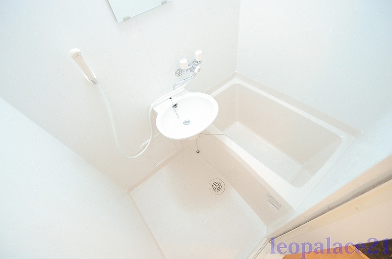 レオパレスゆとろぎ岡部 風呂画像