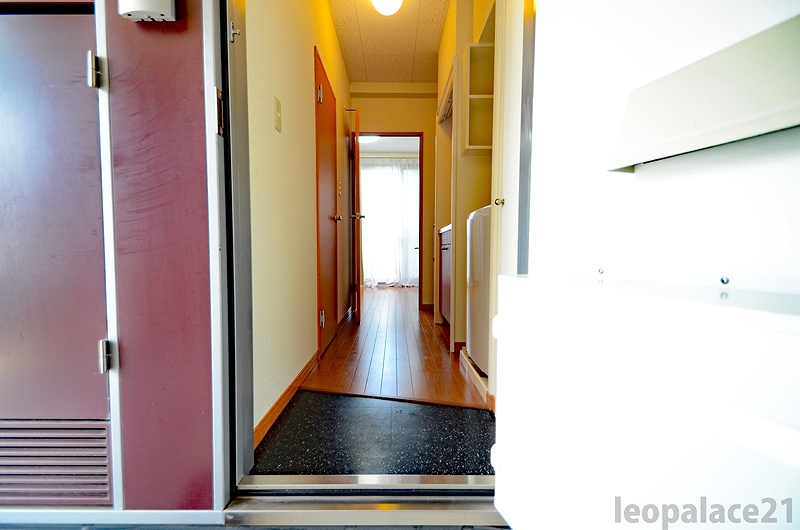 レオパレスＮＥＯ　ＺＩＯＵＮ 玄関
