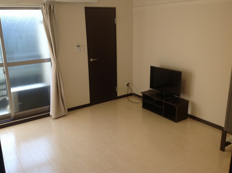 レオネクストソレイユ上穂積 リビング