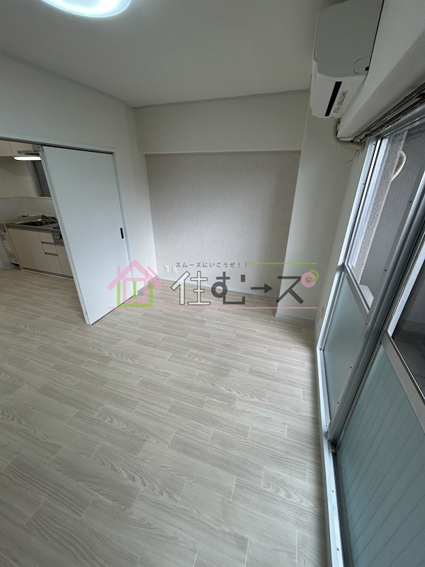 朝日プラザ岸里第二 リビング