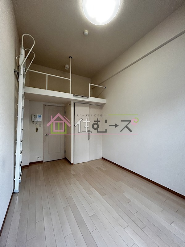 W.O.B.レマーニー昭和町 リビング