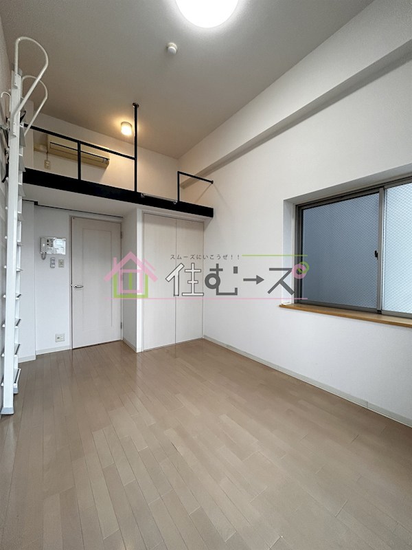 W.O.B.レマーニー昭和町 リビング