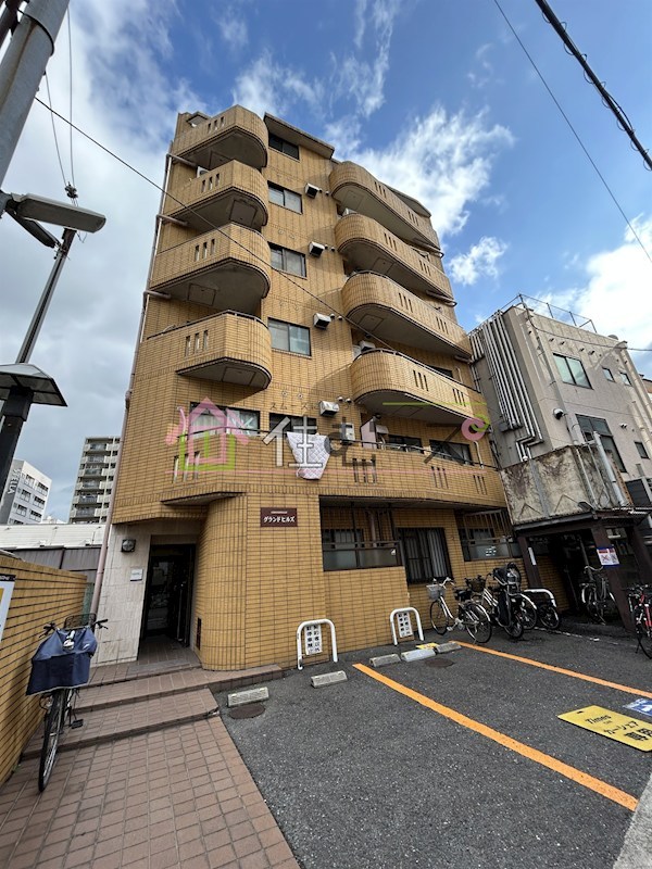 グランドヒルズ 外観