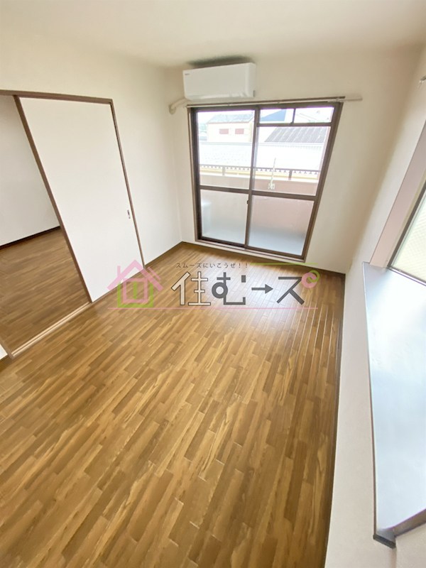 マリワール川辺 ベッドルーム