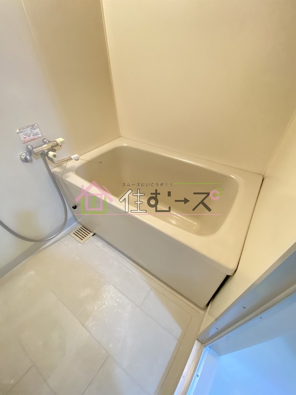 マリワール川辺 風呂画像