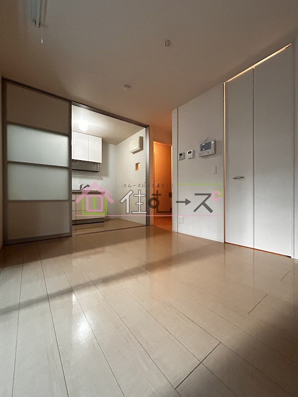 TREBINA AYAKA リビング