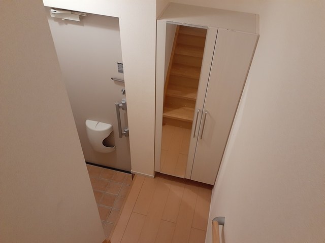 サニーフラット　伊丹 玄関