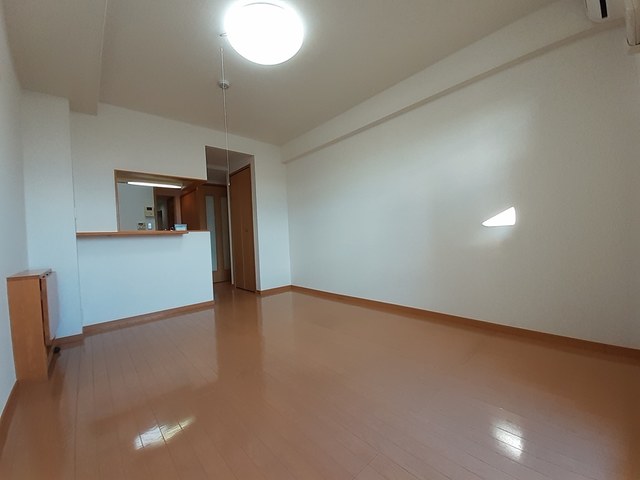 ＫＩフードアルティフェスビュ－ リビング