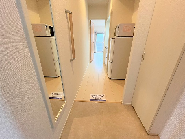 クレイノプルメリア 玄関