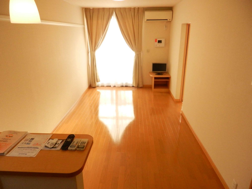 レオパレス大野芝Ⅱ リビング