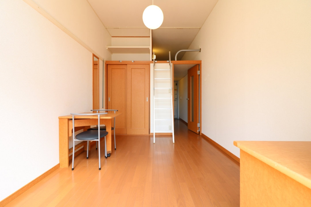 レオパレスＴＮ壱番館 リビング