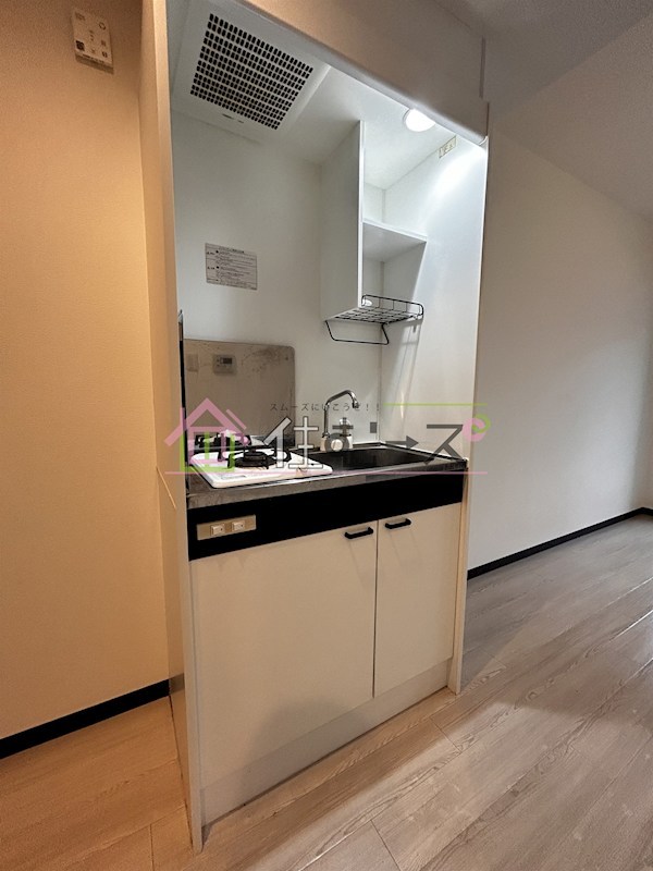 メビウス南巽レジデンス キッチン