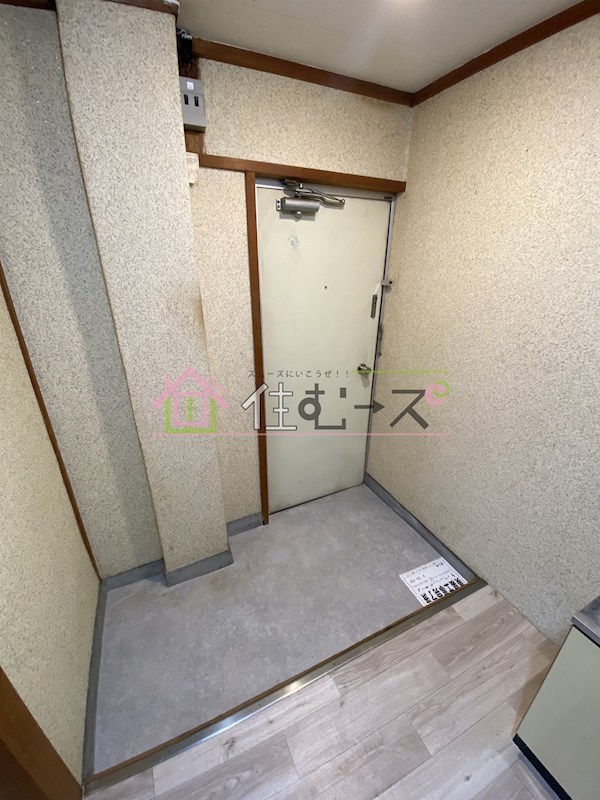 マンション野口 玄関