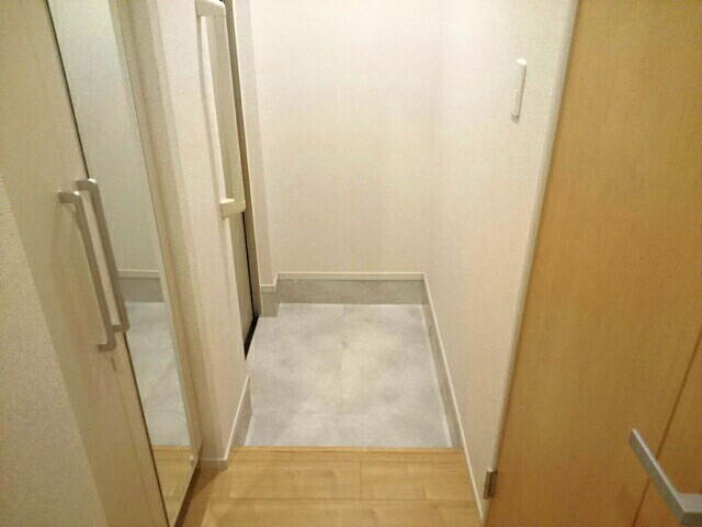 ＣＯＣＯＲＯ 玄関