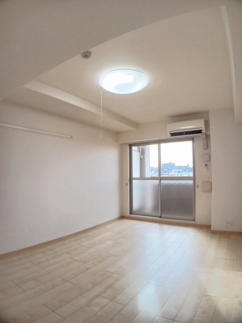 コーナーズ・ビルディング リビング