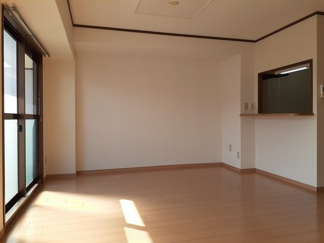 リブェール宝塚 リビング