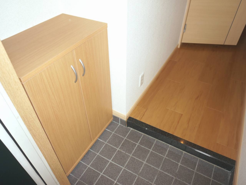 グランドゥール安倉 玄関