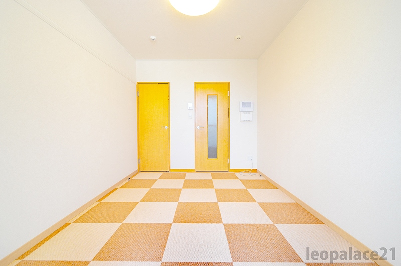 レオパレスナニワシティー ベッドルーム