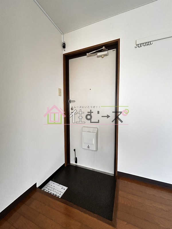 リヴィエール淀 玄関