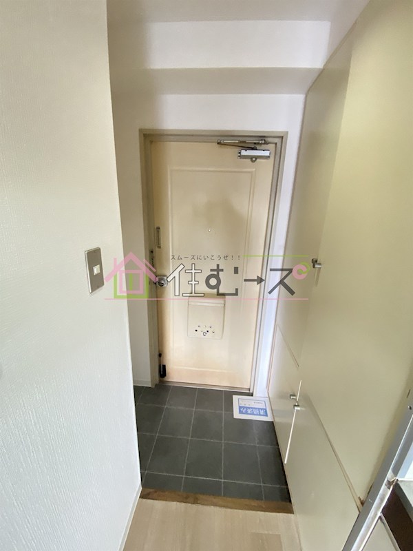 アミルⅢ番館 玄関