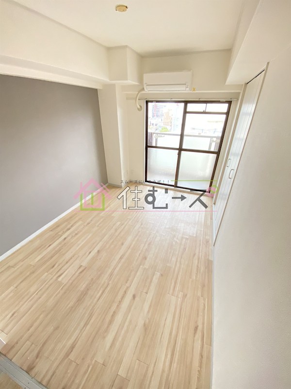 ロイヤルハイツ菅原 ベッドルーム