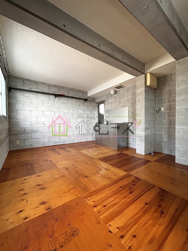 CINQ APARTMENT リビング