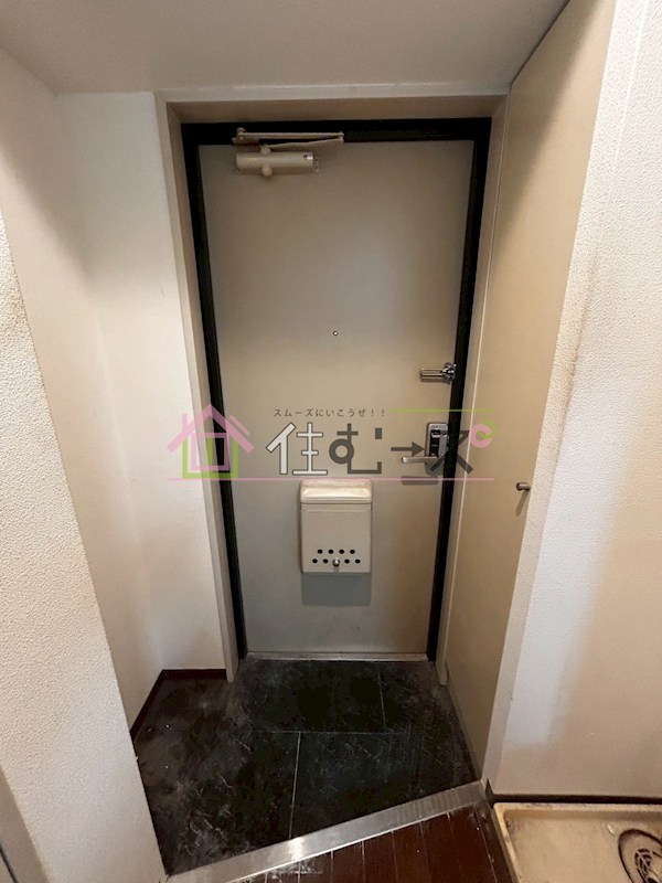 リーガル新大阪 玄関