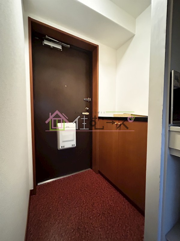 プレサンス新大阪 玄関